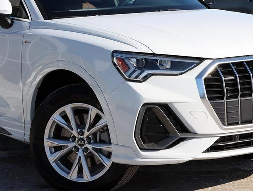 2025 Audi Q3 45 S line Premium Plus