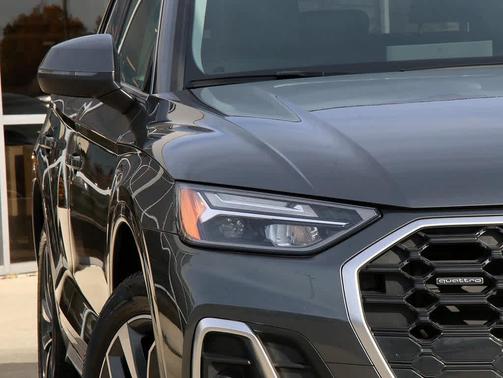 2023 Audi Q5 45 S line Premium Plus
