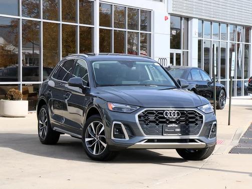 2023 Audi Q5 45 S line Premium Plus