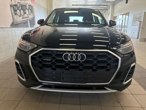 2023 Audi Q5 45 S line Premium