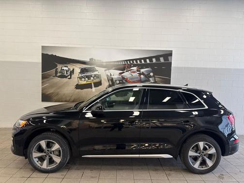 2024 Audi Q5 40 Premium Plus