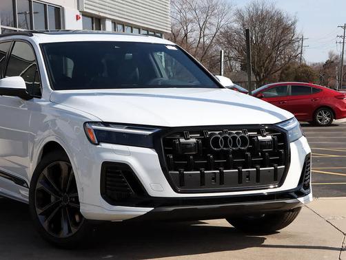 2026 Audi Q7 55 Premium Plus