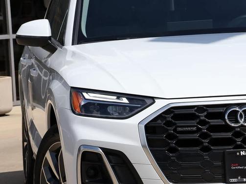 Glacier White Metallic 2023 Audi Q5 45 S line Premium Plus