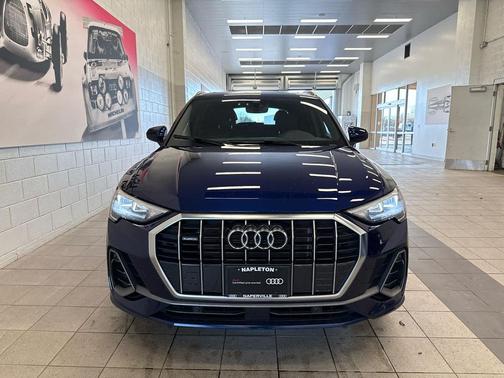 2022 Audi Q3 45 S line Premium