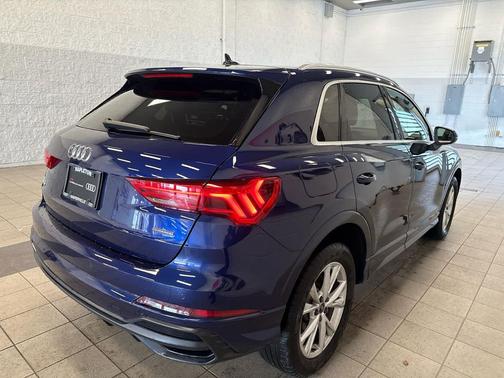 2022 Audi Q3 45 S line Premium