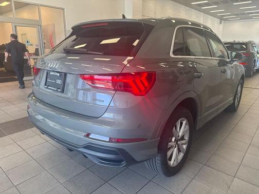Chronos Gray Metallic 2023 Audi Q3 S line Premium