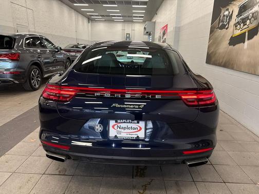 2020 Porsche Panamera 4