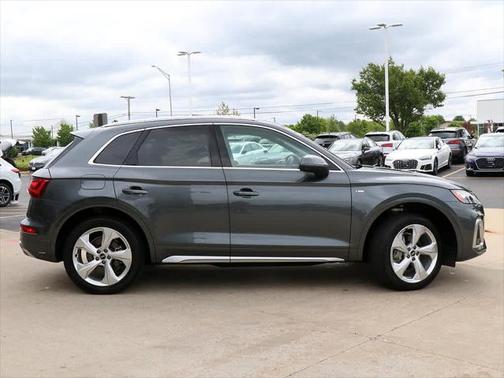 2023 Audi Q5 45 S line Premium Plus