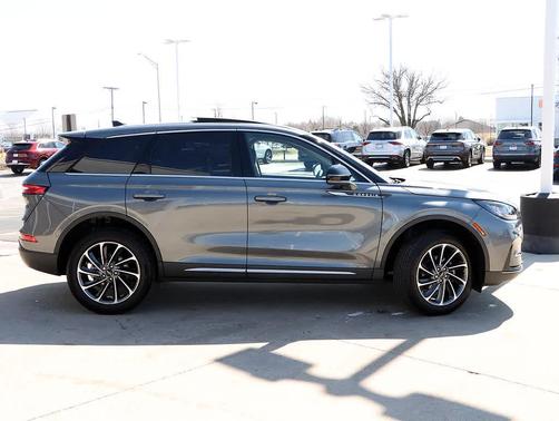 2024 Lincoln Corsair Premiere