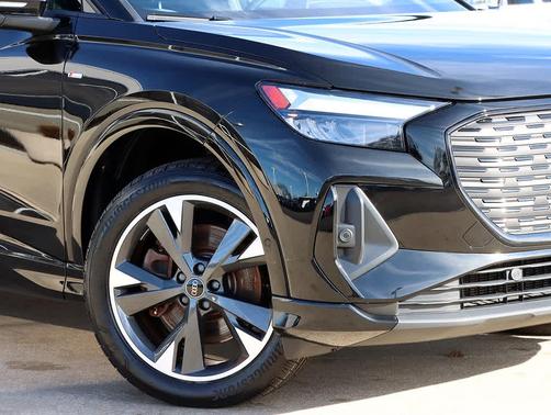 2024 Audi Q4 e-tron Premium Plus 50 quattro