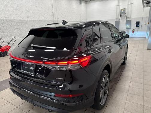 2024 Audi Q4 e-tron Premium Plus 50 quattro