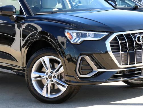 2023 Audi Q3 Premium 45 TFSI S line quattro Tiptronic