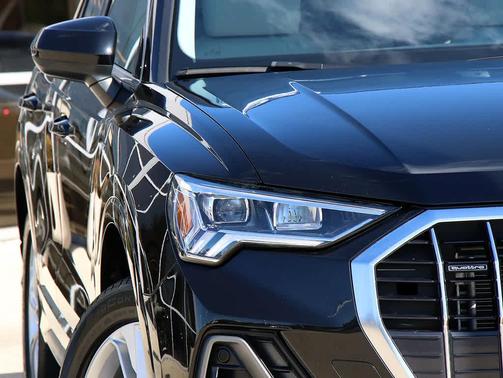 2023 Audi Q3 Premium 45 TFSI S line quattro Tiptronic