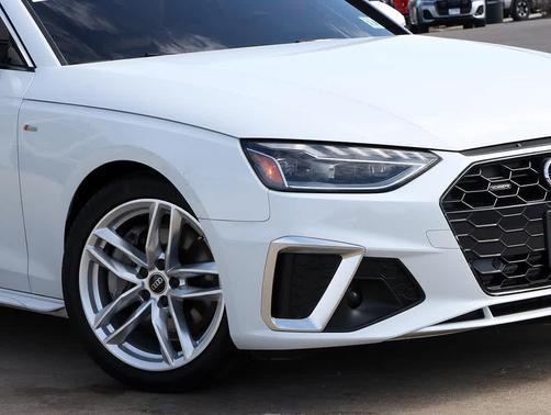 2023 Audi A4 45 S line Premium