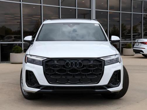 GLACIER WHITE 2026 Audi Q7 55 Prestige