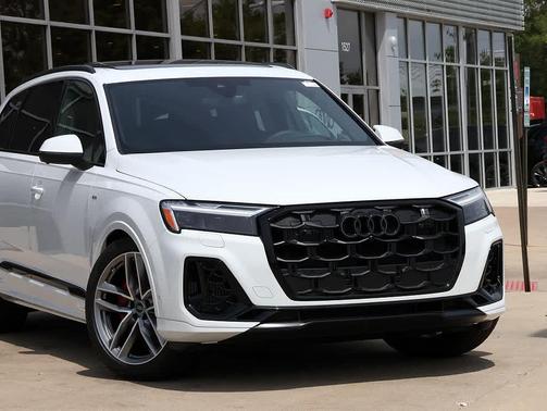 GLACIER WHITE 2026 Audi Q7 55 Prestige