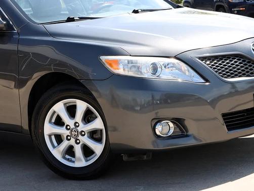 Magnetic Gray Metallic 2011 Toyota Camry LE