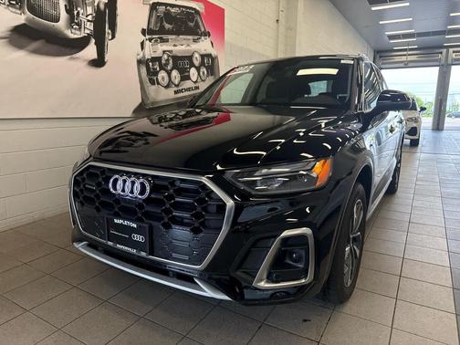 Mythos Black Metallic 2023 Audi Q5 45 S line Premium Plus