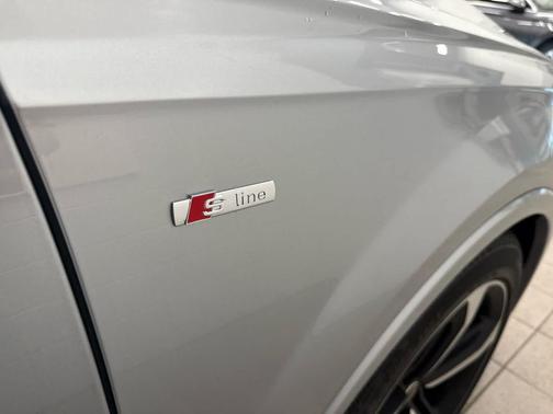 2024 Audi Q7 55 Prestige