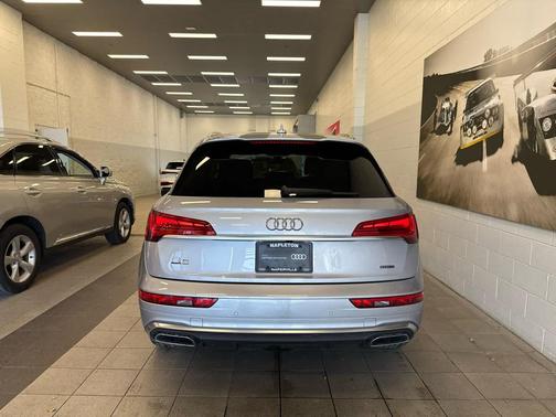 2023 Audi Q5 45 S line Premium Plus