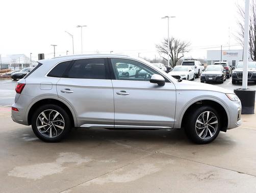 2023 Audi Q5 45 S line Premium Plus