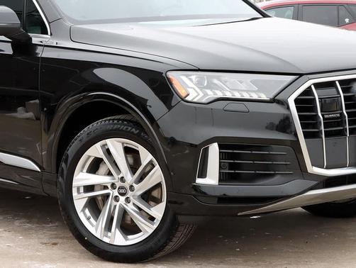 2023 Audi Q7 55 Premium Plus