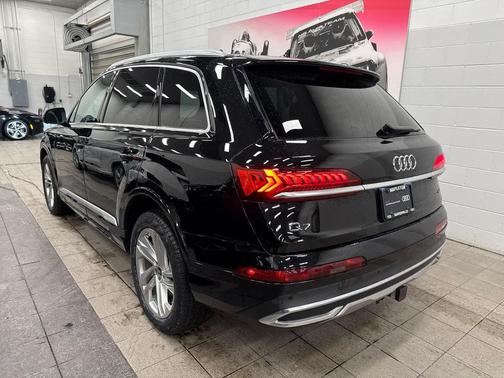 2023 Audi Q7 55 Premium Plus
