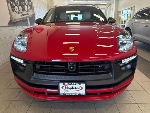 Carmine Red 2024 Porsche Macan Macan GTS
