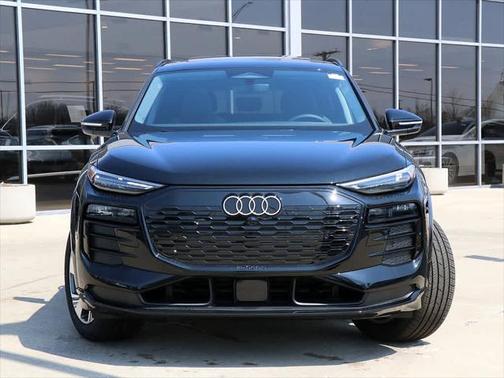 2025 Audi Q6 e-tron Premium Plus quattro