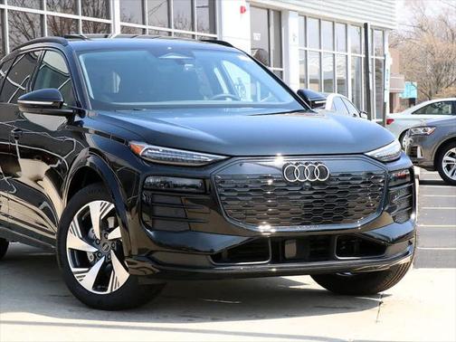 2025 Audi Q6 e-tron Premium Plus quattro