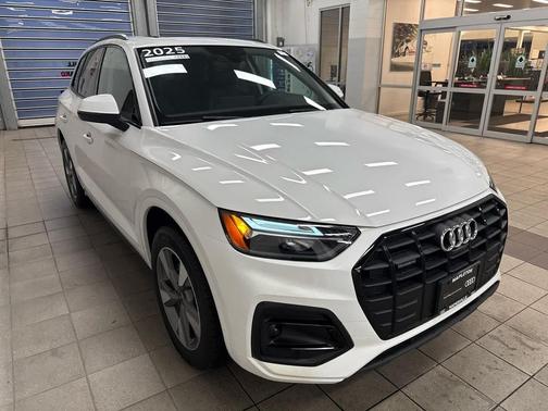 2025 Audi Q5 40 Premium Plus