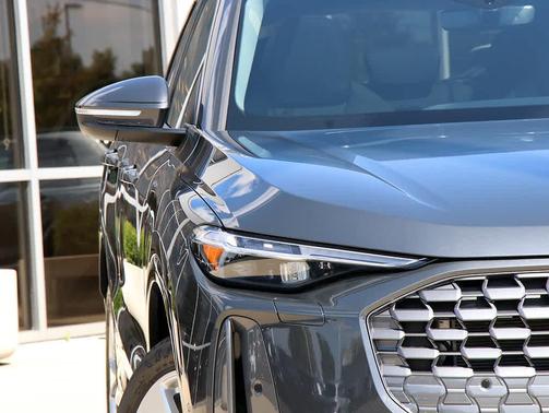 2025 Audi Q5 Premium Plus