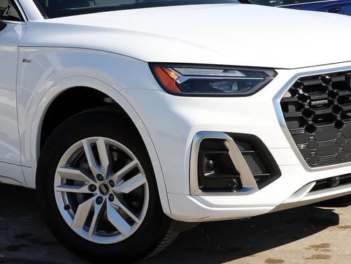 2023 Audi Q5 45 S line Premium