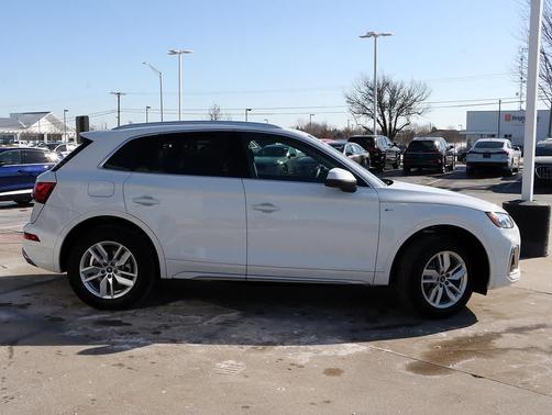 2023 Audi Q5 45 S line Premium