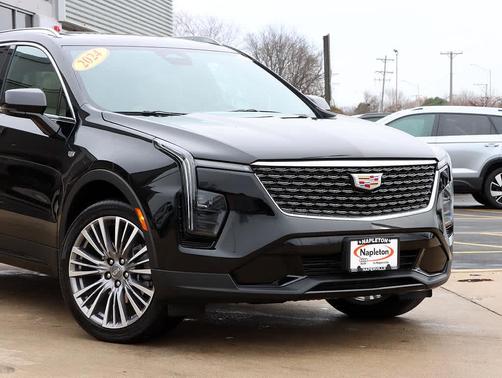 2024 Cadillac XT4 Premium Luxury
