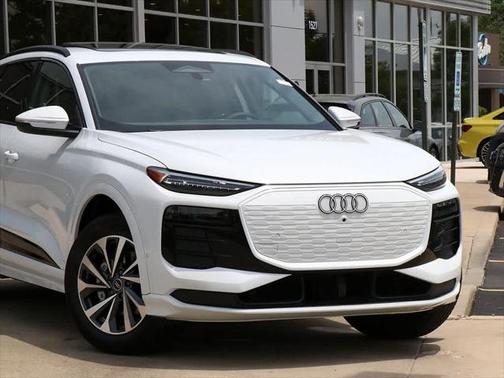 2025 Audi Q6 e-tron Premium Plus quattro