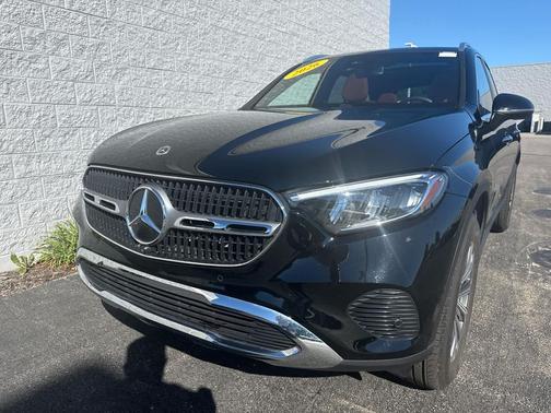 Black 2026 Mercedes-Benz GLC 300 4MATIC