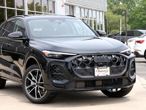 MYTHOS BLACK 2026 Audi Q5 Premium Plus TFSI quattro S tronic