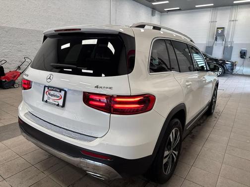 2025 Mercedes-Benz GLB 250 4MATIC