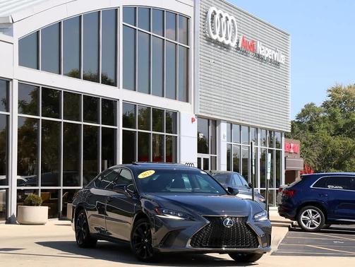 2023 Lexus ES 300h F SPORT Handling
