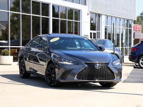 2023 Lexus ES 300h F SPORT Handling
