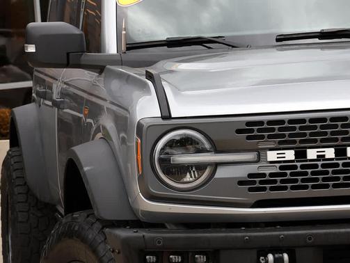 Iconic Silver Metallic 2021 Ford Bronco Badlands