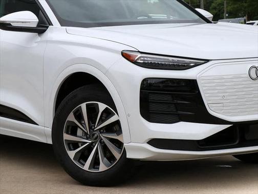 2025 Audi Q6 e-tron Premium Plus quattro