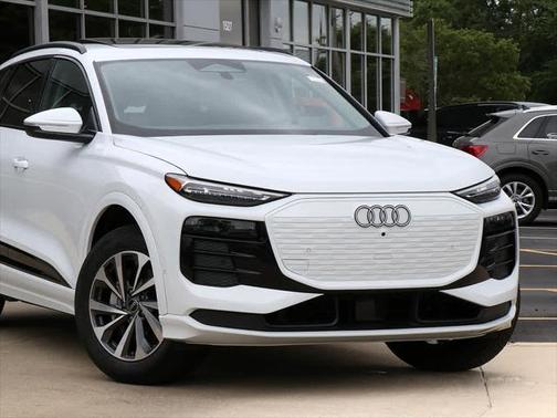 2025 Audi Q6 e-tron Premium Plus quattro