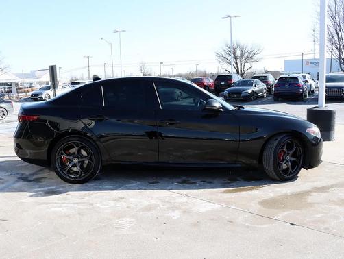 2019 Alfa Romeo Giulia Base