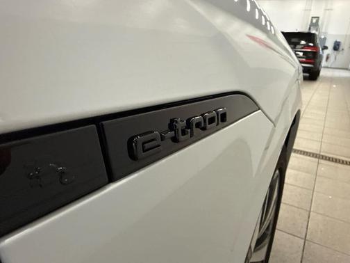 2024 Audi Q8 e-tron Premium Plus