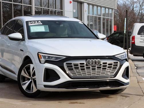 2024 Audi Q8 e-tron Premium Plus