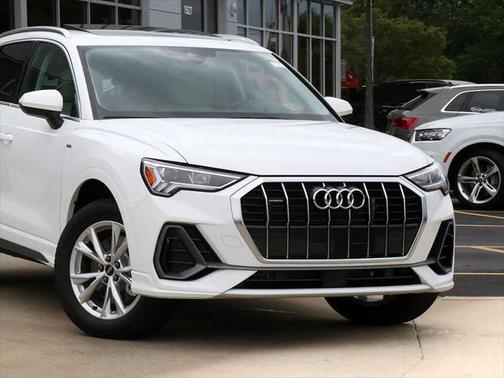 2025 Audi Q3 Premium 45 TFSI S line quattro Tiptronic