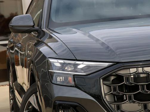 2026 Audi Q8 55 Premium Plus