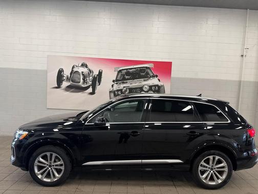 2025 Audi Q7 55 Premium Plus